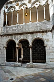 Lisbona - Il Museo Azulejos ospitato nell'ex convento Madre de Deus. Il chiostro piccolo. 